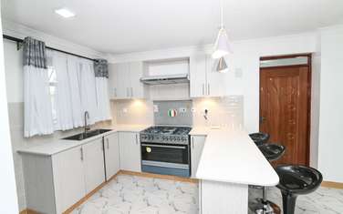 Serviced 2 Bed Apartment with En Suite at South