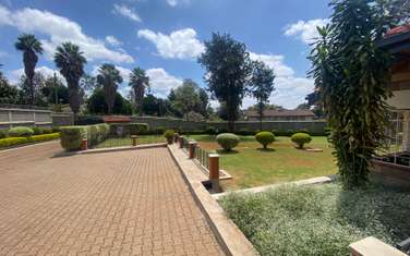 5 Bed Townhouse with Garage in Nyari