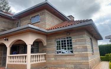 5 Bed Townhouse with En Suite in Nyari