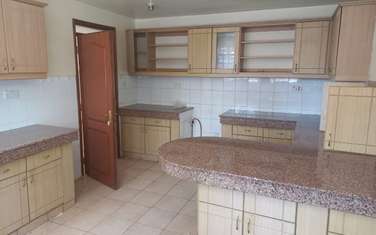 4 Bed House with En Suite at