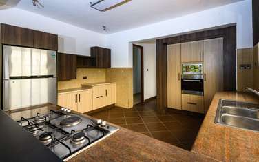 4 Bed Apartment with En Suite at Moyne Drive