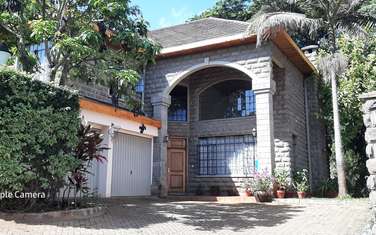 4 Bed Townhouse with Swimming Pool in Spring Valley