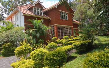 5 Bed House at Rosslyn Lone Tree