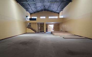 4,500 ft² Warehouse with Service Charge Included in Embakasi