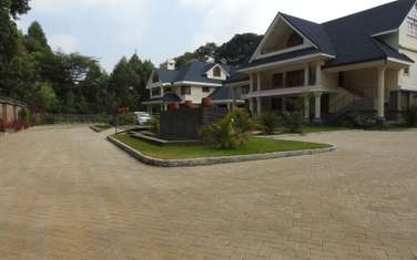 7 Bed House with Swimming Pool in Karen