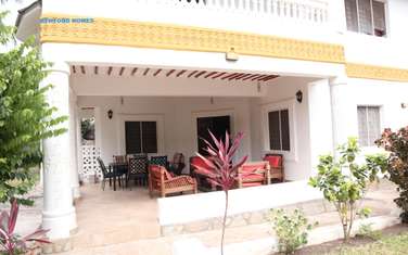 Furnished 5 bedroom villa for rent in Diani