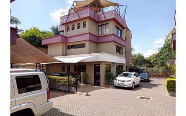 5 Bed House with Swimming Pool in Lavington