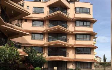 4 Bed Apartment with En Suite in Rhapta Road