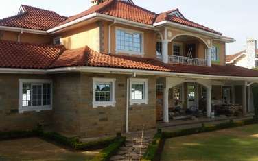 7 Bed House with En Suite in Runda