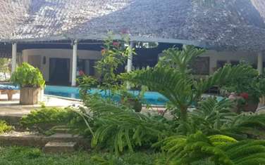 4 Bed Villa with Swimming Pool at Diani Beach Rd