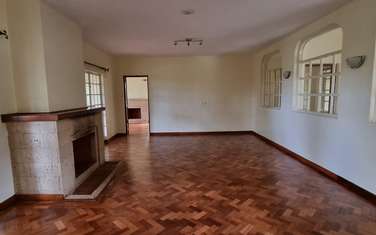 6 Bed Townhouse with En Suite in Rosslyn
