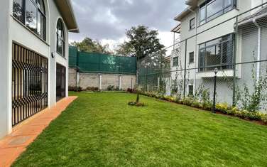 6 Bed Townhouse with En Suite in Kyuna