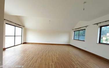 5 Bed House with En Suite in Spring Valley
