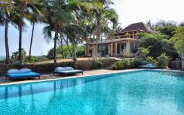 3 Bed House with En Suite at Beach Front Residence