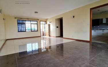 3 Bed Apartment with En Suite at 3Rd Parklands Avenue