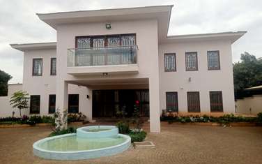 5 Bed Townhouse with En Suite in Runda