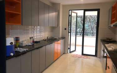 3 Bed Apartment with En Suite in Brookside