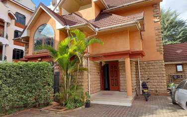 5 Bed Townhouse with En Suite at Othaya Road