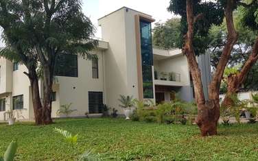 5 Bed House with Gym at Mimosa Drive