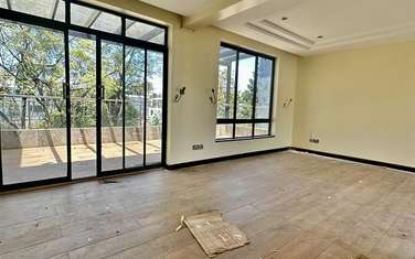 5 Bed Townhouse with En Suite in Lavington