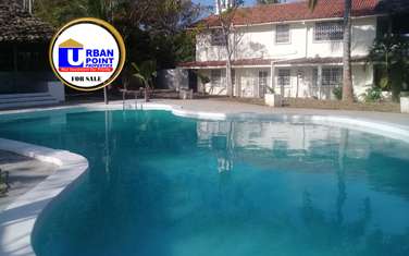 6 Bed House with Swimming Pool in Watamu