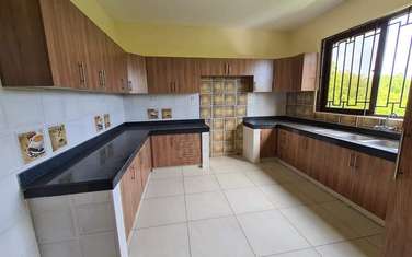 Serviced 3 Bed Apartment with En Suite at Moyne Drive