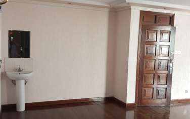 Serviced 3 Bed Apartment with Aircon at Westlands Road
