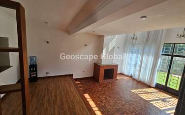 4 Bed House with En Suite in Runda