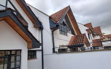4 Bed Townhouse with En Suite in Brookside