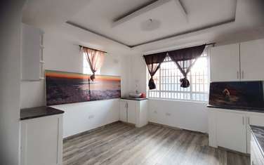 4 Bed House with En Suite in Kenyatta Road