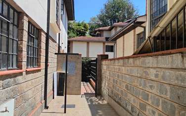 4 Bed Townhouse with En Suite at Hatheru Road