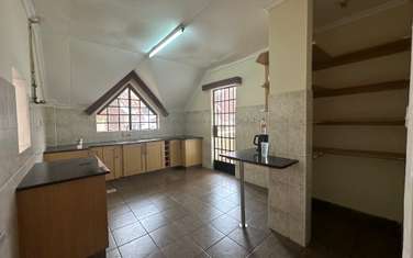 Serviced 4 Bed Apartment with En Suite in Kileleshwa