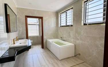6 Bed Townhouse with En Suite at Runda