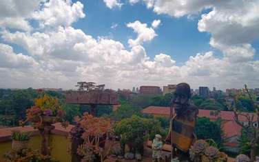 3 Bed Apartment with En Suite at Parklands Estate.