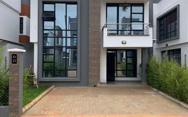 4 Bed Townhouse with En Suite at Kamakis