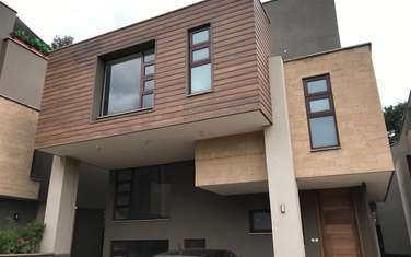 4 Bed Villa with En Suite at Lavington