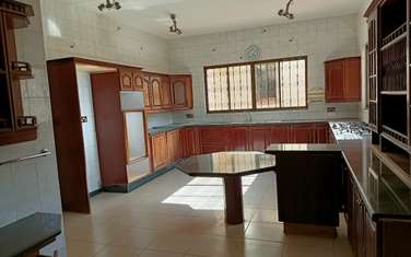 4 Bed House with En Suite at Grevillea