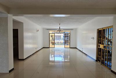 3 Bed Apartment with En Suite in Lavington
