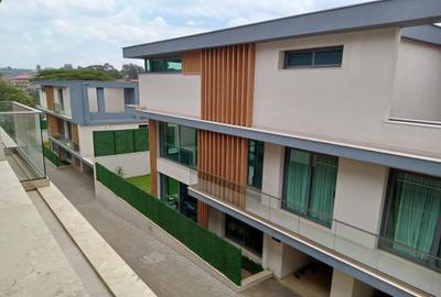 5 Bed Townhouse in Lavington - 4