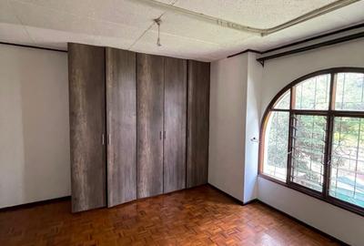 4 Bed Townhouse with En Suite in Kileleshwa - 3