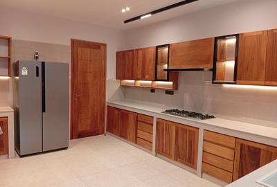3 Bed Apartment with En Suite at Mt Kenya Road