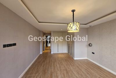 3 Bed Apartment with En Suite in Spring Valley