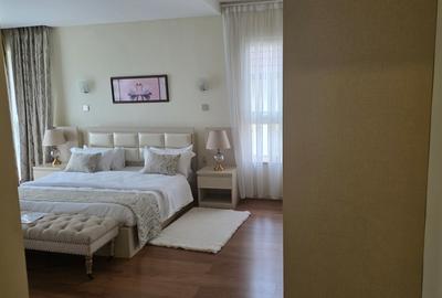 4 Bed Townhouse with En Suite at Iguta - 4