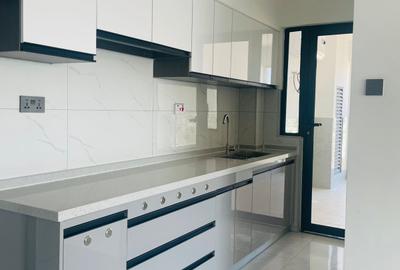 2 Bed Apartment with En Suite in Westlands Area - 2