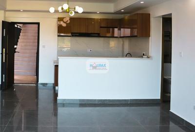 2 Bed Apartment with Gym in Riverside - 2