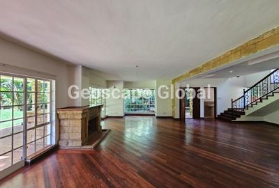 5 Bed House with En Suite in Rosslyn - 4