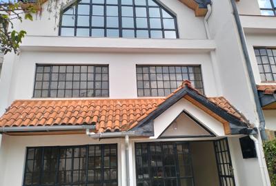4 Bed Townhouse with En Suite in Westlands Area