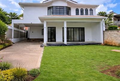 4 Bed House with En Suite in Westlands Area
