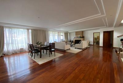 5 Bed House with En Suite in Runda - 4