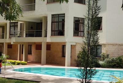 5 Bed Townhouse with En Suite at Lavington Convent Drive - 2